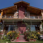 Orchard Villa - A Wandertrails Stay